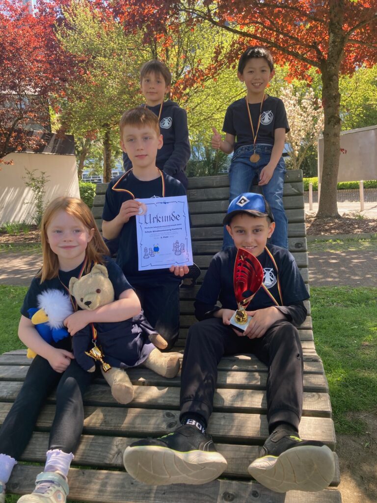 Schachteam des Windmühlenweges wird Dritter bei den Deutschen Meisterschaften 2025 der Grundschulen